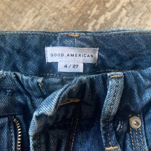 Good American Jeans 4/27 - Picture 4 of 10